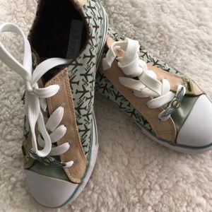 Kitson Airplane shoes